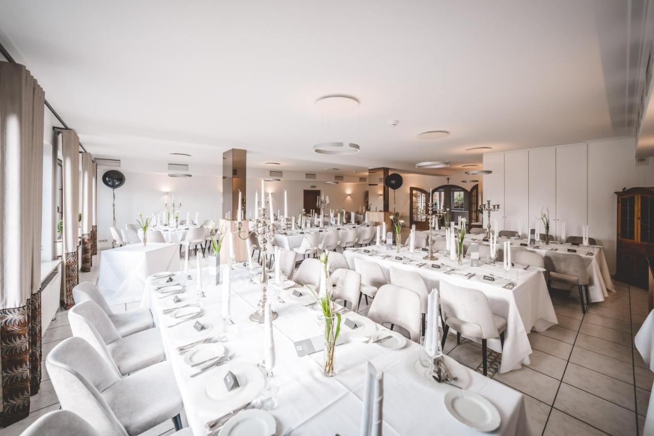 Landidyll Hotel Weidenbrueck & Spa Swisttal Екстериор снимка