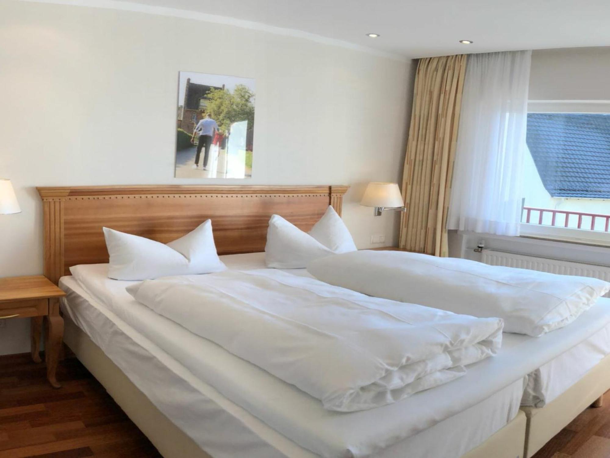 Landidyll Hotel Weidenbrueck & Spa Swisttal Екстериор снимка